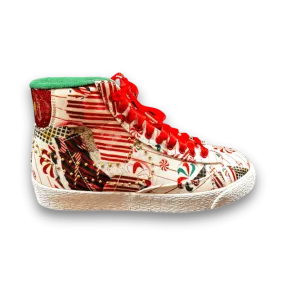 Blazer Mid Sneakers QS 2015 Studded Christmas Sneakers II Wrapping Paper - Women